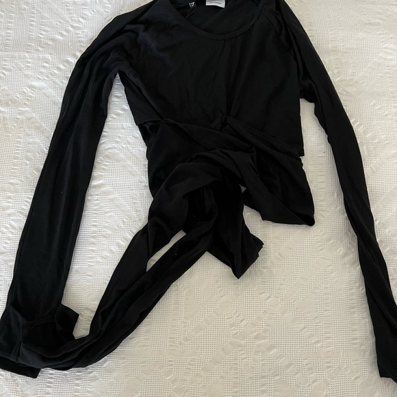 Gymshark Power Down Long Sleeve Crop Top - Black Small NWT - Picture 1 of 1